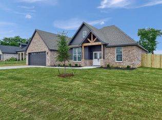 413 Austin St, Callisburg, TX 76240