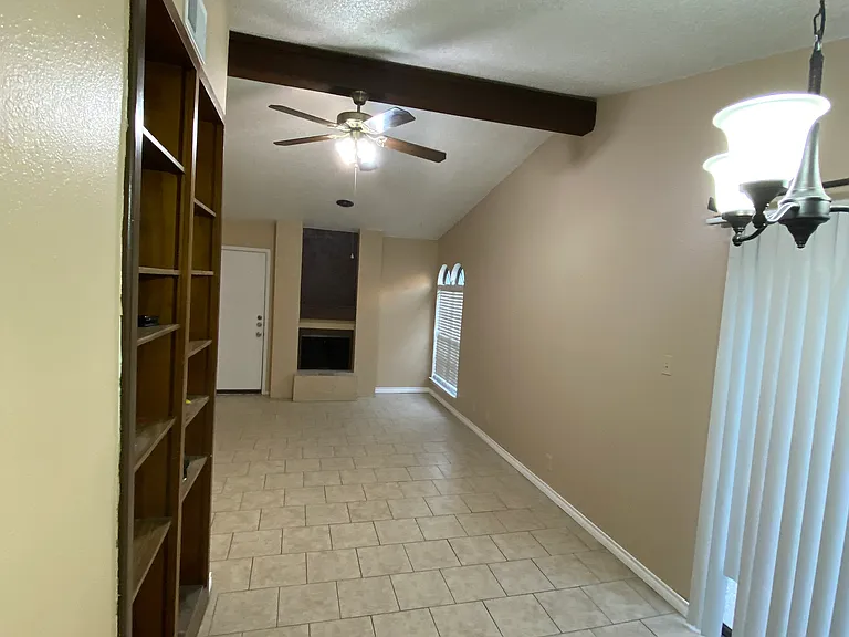 5348 Gawain Dr — Photo 5
