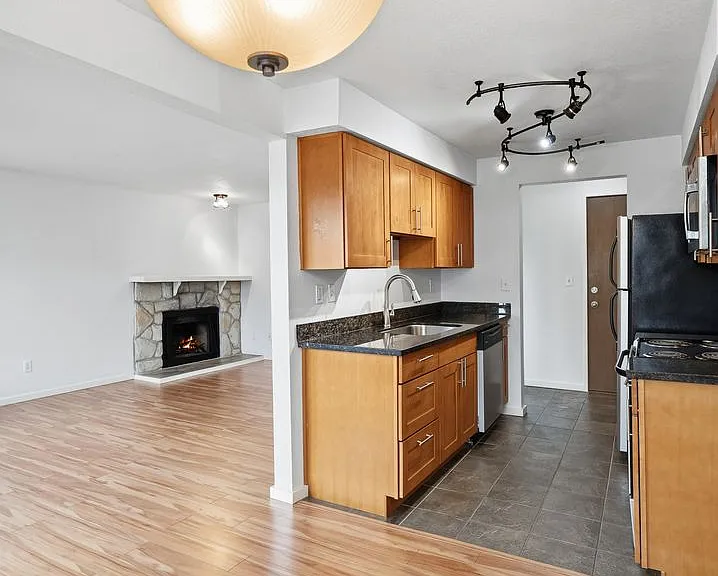 Park Place Apartments — Photo 2