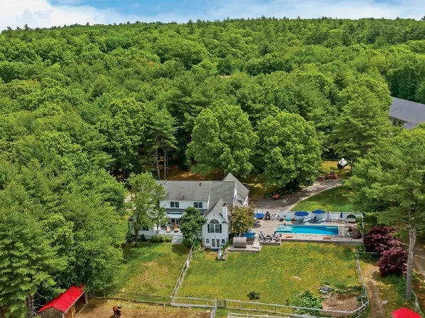 117 South St, Upton, MA 01568
