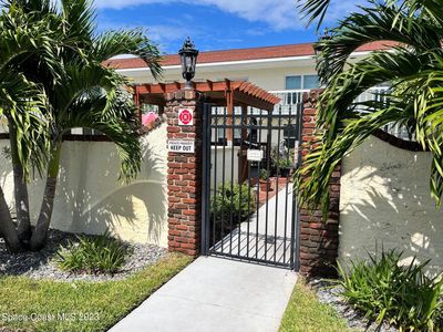 300 Monroe Ave APT 7, Cape Canaveral, FL, 32920