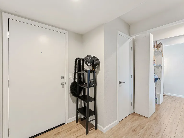2524 T St #16 — Photo 15
