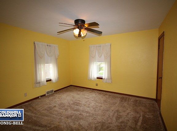 5th image of 214 S Circle Dr
