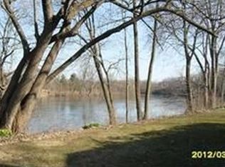 1745 W North Shore Dr, South Bend, IN 46617
