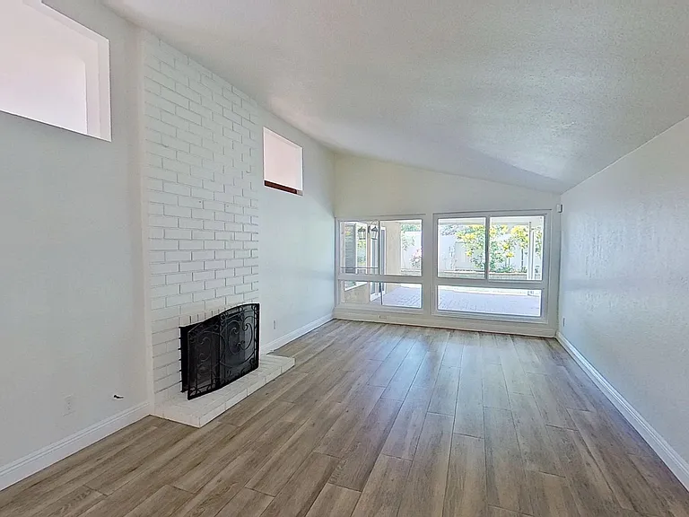 9092 Brabham Dr — Photo 2