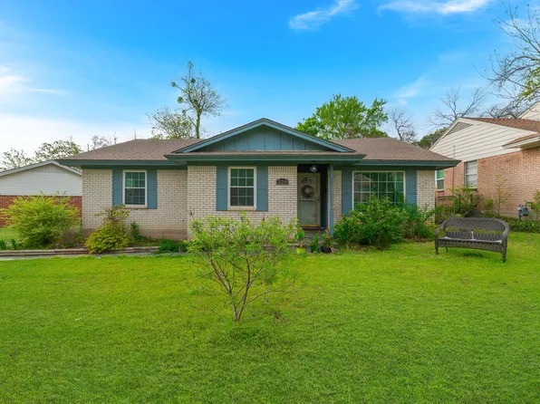326 Countryside Dr, Irving, TX 75062