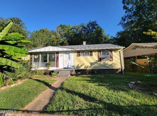 230 East Dr, Oak Ridge, TN 37830