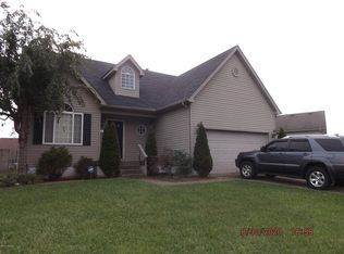 10524 Leven Blvd, Louisville, KY 40229