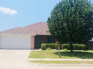 363 Bretts Way, Burleson, TX 76028