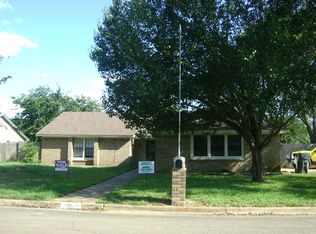 10824 Apache Dr, Woodway, TX 76712