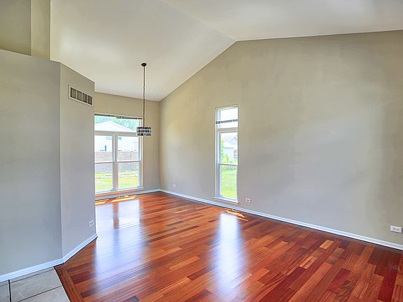 3rd image of 651 Grenache Ct