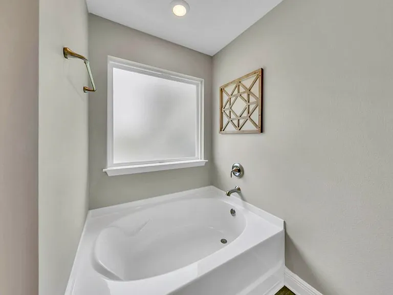 148 Stonegate Cir — Photo 12