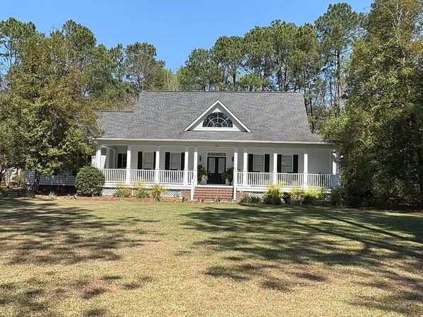 102 Elliswood Dr, Statesboro, GA 30458