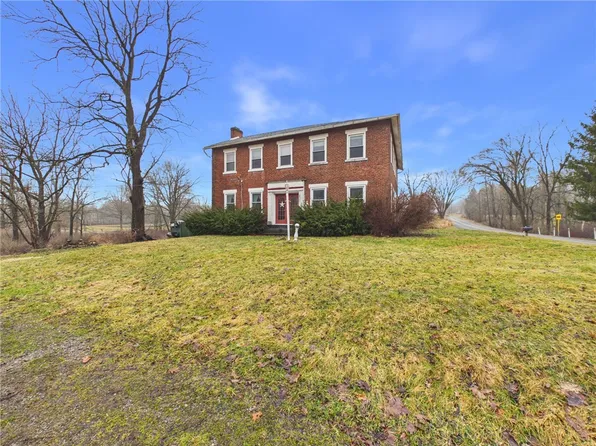 3698 Frew Mill Rd, New Castle, PA 16101