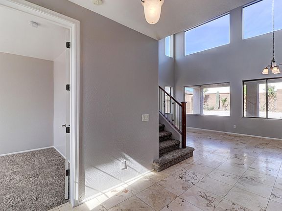 3rd image of 25856 W Magnolia St