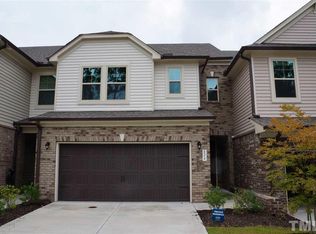 824 Rymark Ct, Cary, NC 27513