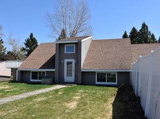 906 Spruce Ave S, Thief River Falls, MN 56701
