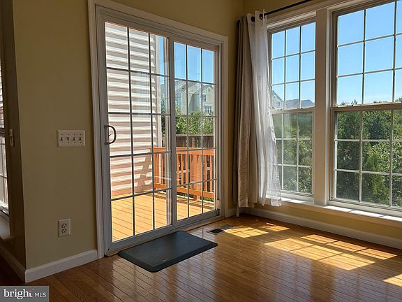 4th image of 6391 Hawk View Ln