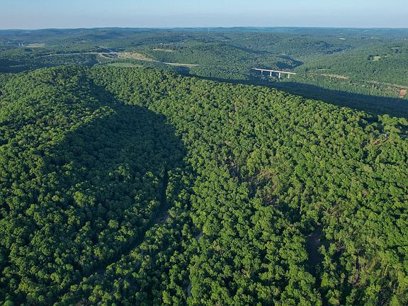 3rd image of 1 Chimney Field Rd