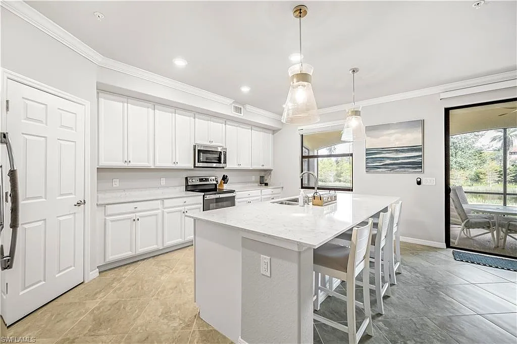 2 bed, 2.0 bath, 1800 sqft, $6,500 — Photo 1