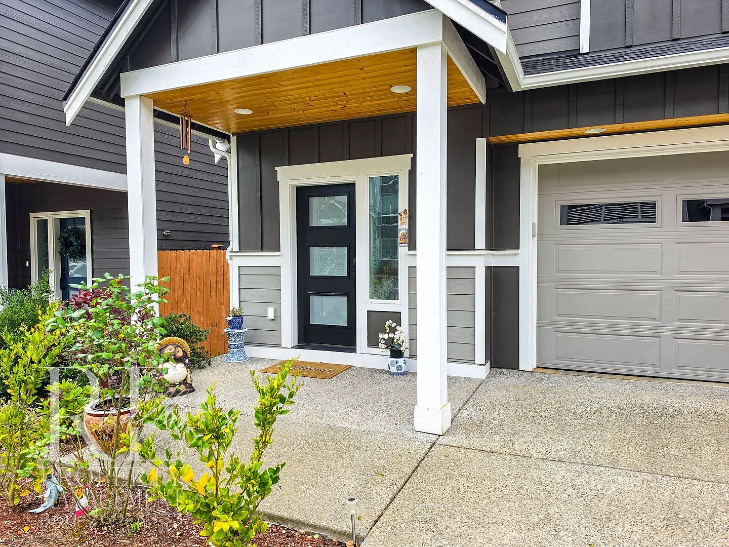 Bright Modern Home with EV Charging Near Neighborhood Playground — Photo 2
