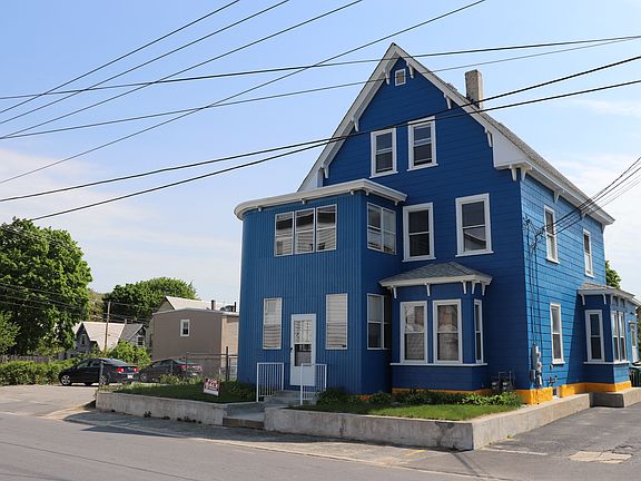 Front of House (Right Side)