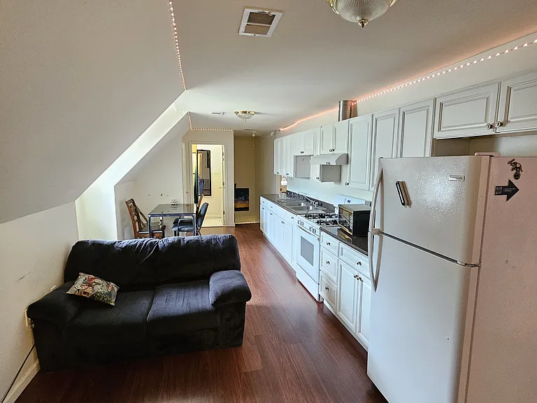 1602 Jacob St — Photo 7
