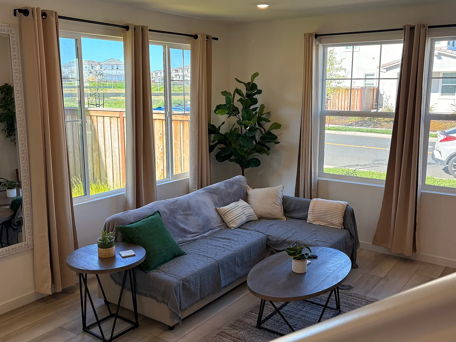 4 bed, 2409 sqft, $1,500 — Photo 4