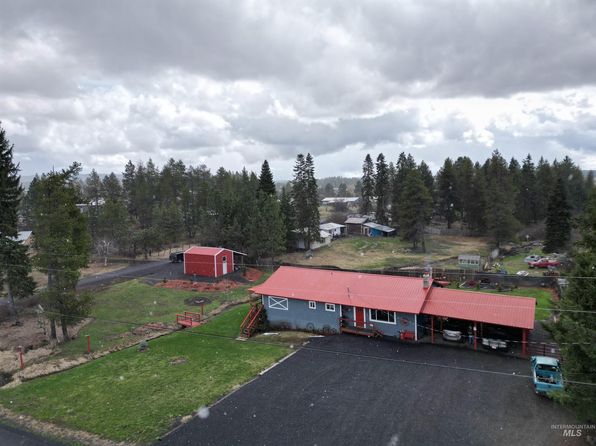 560 Pleasant Acre Dr, Weippe, ID 83553