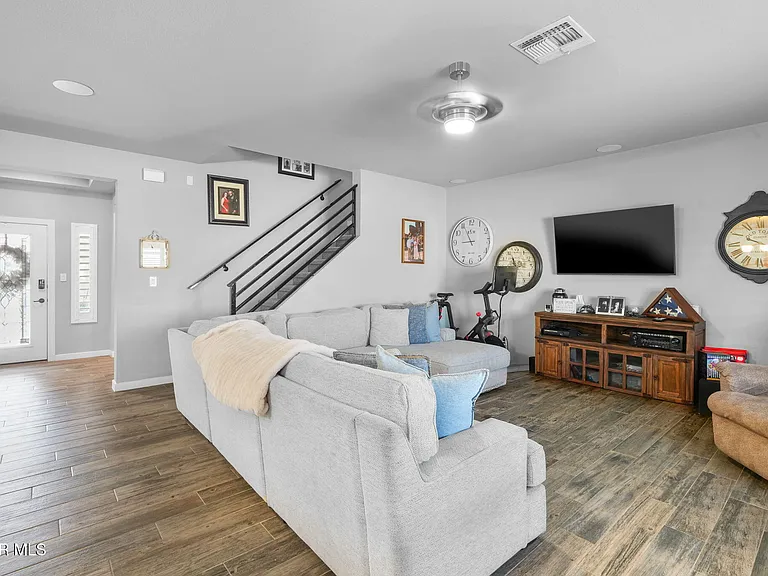 3561 Essence St — Photo 9