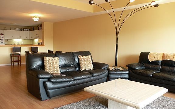 Open Living/Dining Area
