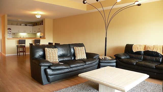 Open Living/Dining Area