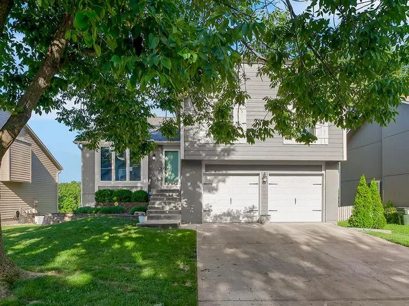 4732 Chouteau St, Shawnee, KS 66226