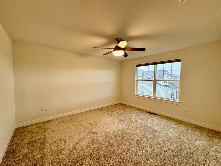 233 Farmstead Ct — Photo 44