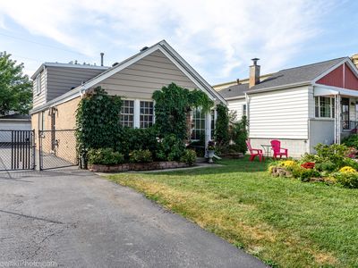 2050 N 19th Ave, Melrose Park, IL, 60160