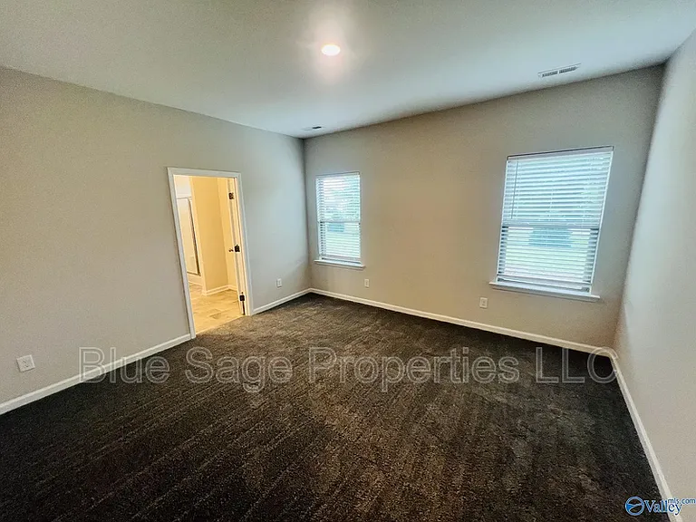 16423 Demi Dr — Photo 13