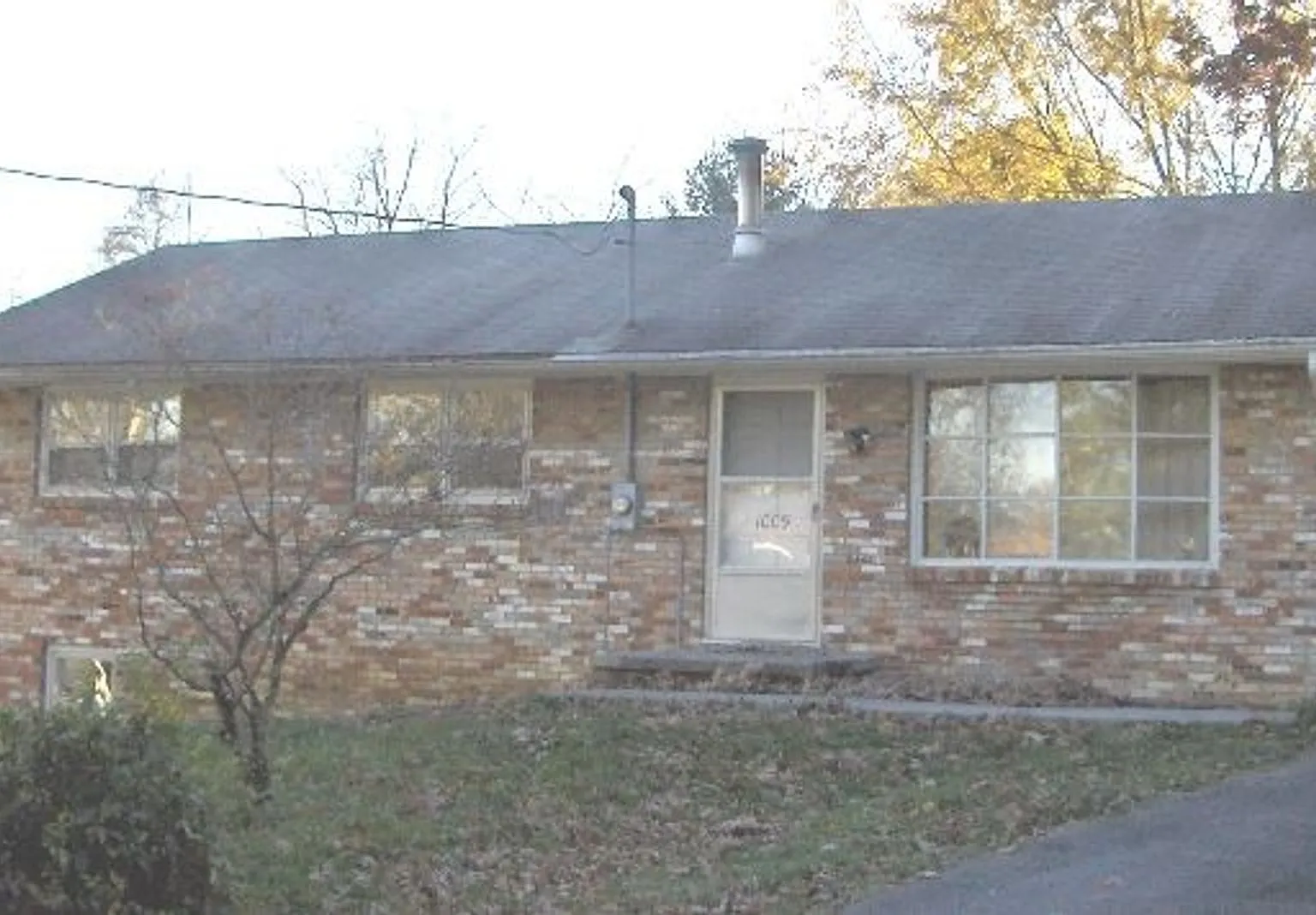 3 Bedroom 1.5 Bath House — Photo 1