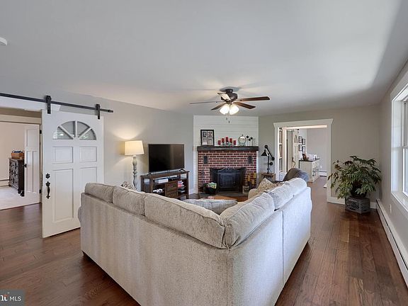5th image of 809 Furnace Hills Pike