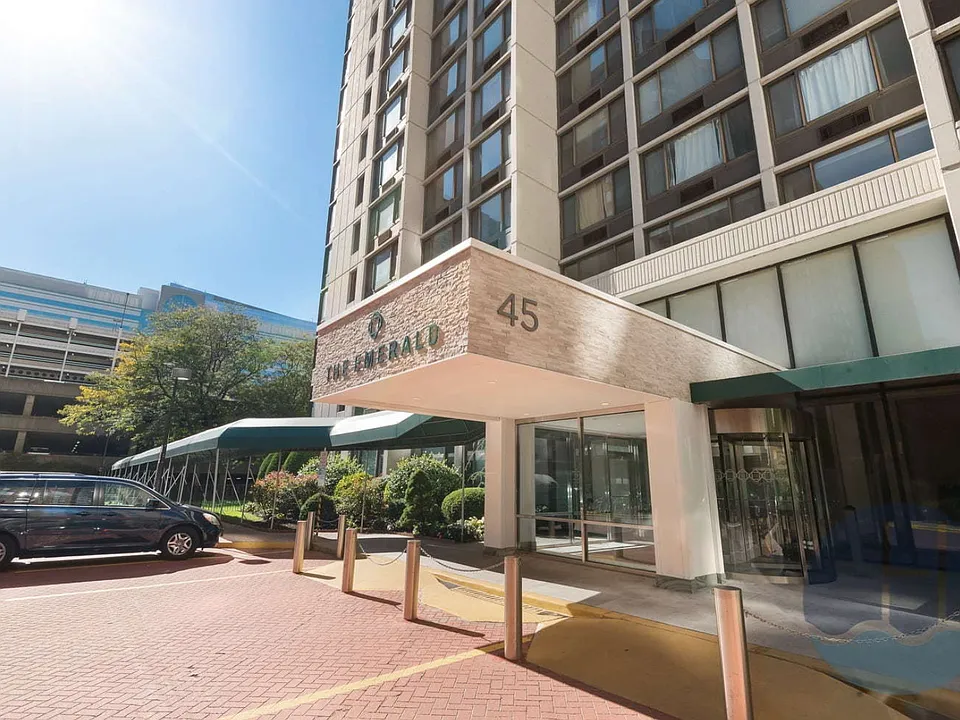 45 River Dr S #2309
