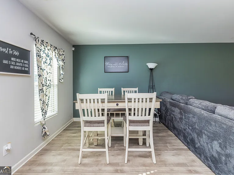 111 Tudor Way — Photo 10