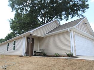 2097 Ennis St, Milan, TN 38358