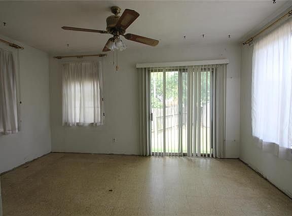 3rd image of 6034 Magnolia Ave