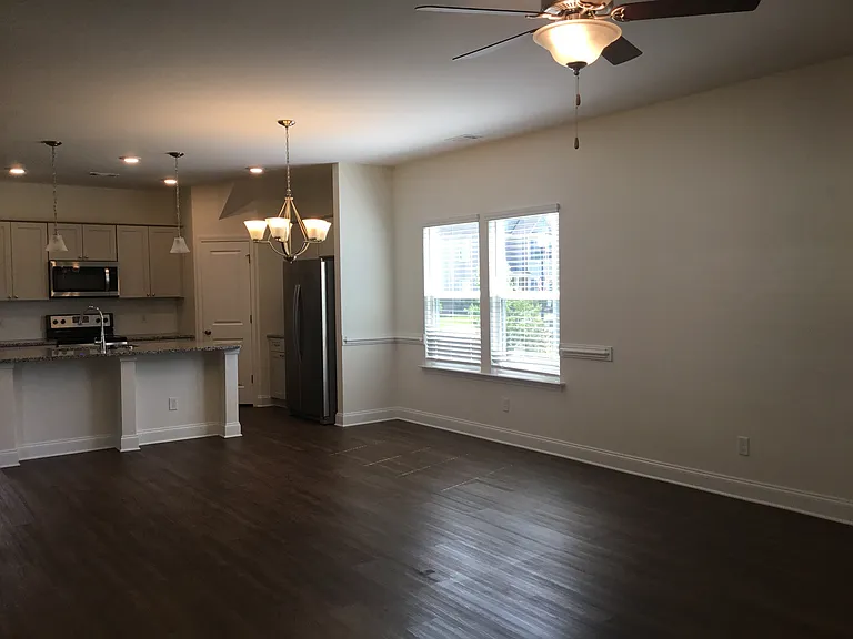 324 Crabapple Cir — Photo 5