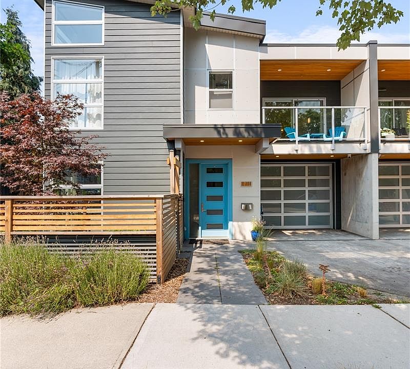 1st image of 1704 Coronation Ave