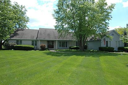 1st image of 9N085 Cross Creek Ct