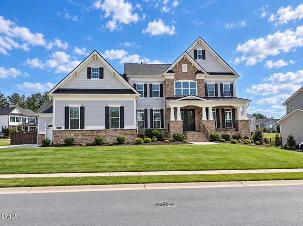 301 Addison Pond Dr, Holly Springs, NC 27540