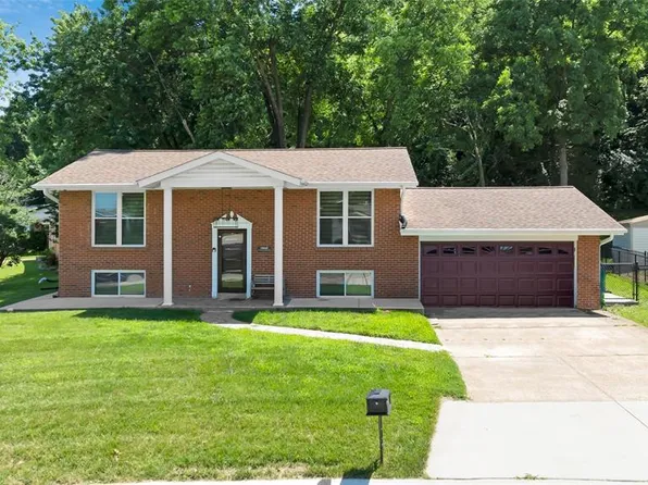 1251 Hawksbury Dr, Arnold, MO 63010