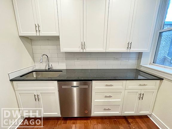 3rd image of 1145 W Lunt Ave #1159-2