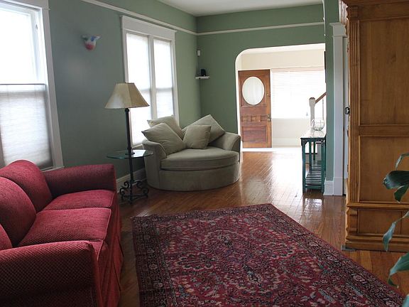Living room (reverse view)