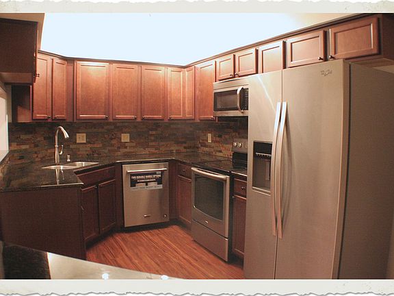 4th image of 1700 Amelia Ct #2XX